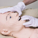 Simulateur de soins infirmiers GERIATRIQUES – Image 3