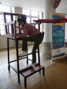 MAISON GEANTE CASQUE TETE ENFANT